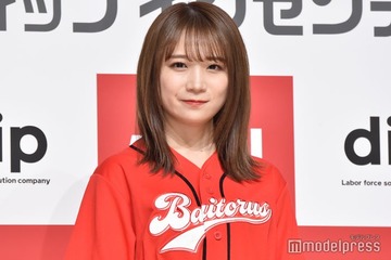 秋元真夏、美背中大胆披露「ドキッとした」「ラインが綺麗」と反響 画像