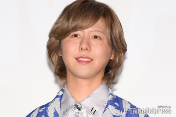 ミセス藤澤涼架、ディズニーパレード衣装姿の全身ショット公開「さすがの着こなし」「細部までデザイン凝ってて素敵」の声 画像