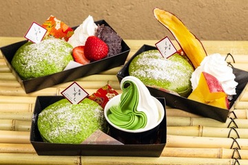 大阪に抹茶グルメ専門店「茶屋 しずく」ふわもち食感の名物“ふかしパウン”やソフトクリーム提供 画像