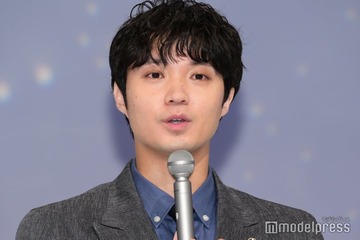 磯村勇斗“平均年齢18.7歳”生徒役に囲まれ「圧に負けそうに」民放連ドラ初主演作品をアピール【僕達はまだその星の校則を知らない】 画像