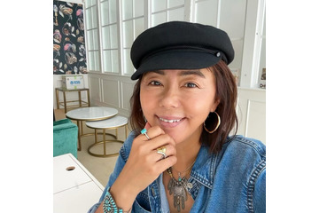 3拠点生活の田中律子「山の家」公開 DIYしたカウンターテーブルに「良いアイデア」「素敵」の声 画像