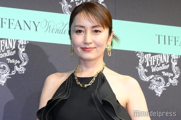 矢田亜希子“大好きな人”とのディナー報告 ノースリーブショットに「美しい」の声 画像