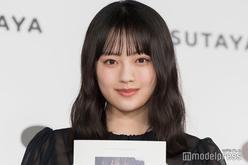 上坂樹里、朝ドラW主演に意気込み「かなり大きな挑戦」透け素材で美脚披露 画像