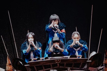 新しい学校のリーダーズ、結成日に10周年記念ワンマンライブ開催 “自身最大規模”幕張メッセでファンへ感謝 画像