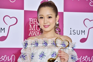 西野カナ、“何年かぶりに買った”浴衣姿披露「レアで嬉しい」「理想の大人の女性」の声 画像
