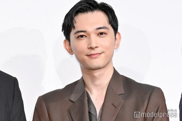吉沢亮、背中の刺青は4時間かけて完成「朝の2時くらいに入って」【国宝】 画像