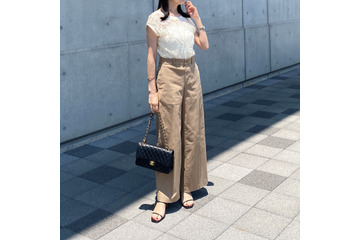 40代こそ似合う！チノ×レースブラウスで作る夏の上品カジュアル【40代の毎日コーデ】 画像