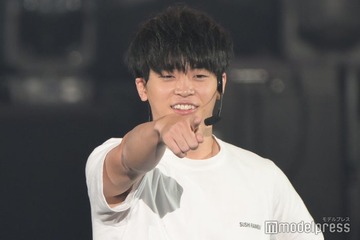 すしらーめん りく、6つに割れた美腹筋披露「想像以上」「二度見した」 画像