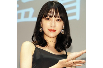 堀未央奈「細かいところにも使える」ファンから質問が寄せられた愛用コンシーラー！ 画像