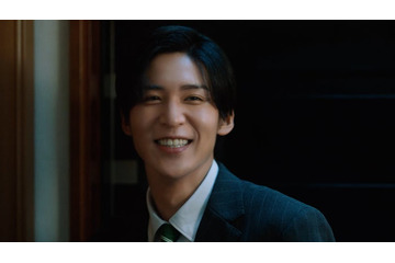 Snow Man目黒蓮、新CMで“両親への感謝”丁寧に表現 ジュニア・宮岡大愛が学生時代演じる 画像