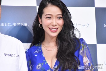 紅蘭、娘とのヒョウ柄コーデ写真公開「大人っぽくなった」「仲良し姉妹みたい」と反響 画像