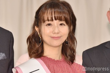 オリラジ中田敦彦の妻・福田萌、子ども3人との写真公開「娘ちゃんが同じ背丈に」「ご家族で素敵」の声 画像
