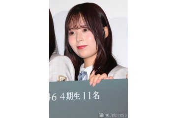 乃木坂46佐藤璃果、ノースリーブのプラベ写真公開「久しぶりのストレートヘア」で魅力溢れる 画像