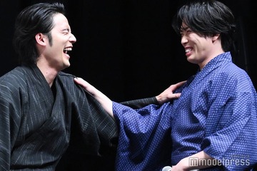 水上恒司・山下美月・Snow Man宮舘涼太ら、浴衣姿で登壇 予想外のサプライズに笑い崩れる【火喰鳥を、喰う】 画像