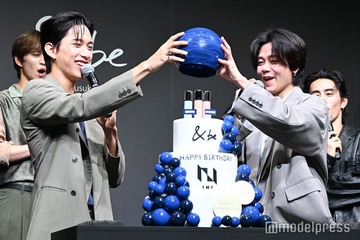INI藤牧京介＆池崎理人をサプライズで祝福 ペプチドケーキ登場【＆be】 画像