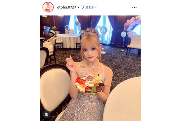 「今日好き」倉八音羽、ノースリ＆ミニ丈で美スタイル際立つ「カチューシャ可愛い」「スタイル抜群」 画像