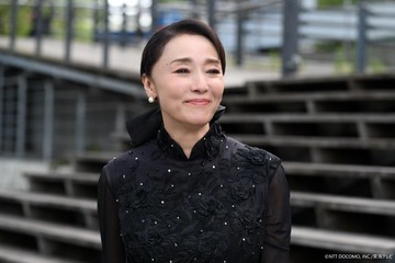 浅野ゆう子、インパクト＆クセ強キャラ演じる秘訣 夫と続けている朝の習慣も明かす【ミッドナイト屋台2】 画像