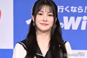 KARAギュリ、腹筋縦線くっきり衣装姿に「ゴージャス」「女神」の声 画像