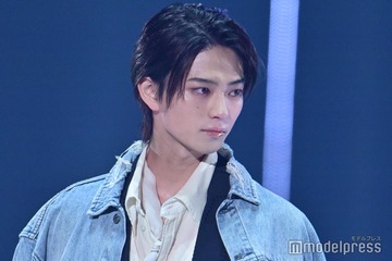 「北くんシェア」で話題・岩瀬洋志、デニム合わせのレイヤードコーデ披露 表情の変化に胸キュン【TGC2025A/W】 画像