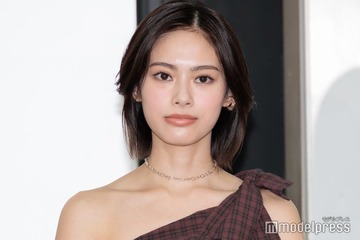 「御上先生」で話題・安斉星来、大胆スリットから美脚披露「色気溢れてる」「美しさ満点」の声 画像
