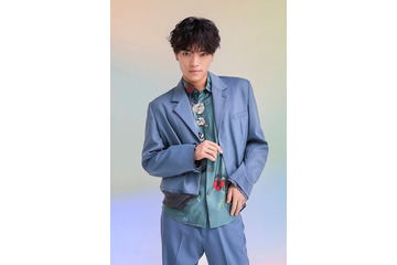 timelesz原嘉孝、映画初主演決定 恋愛小説「初恋芸人」映画化で“売れないピン芸人”演じる 画像