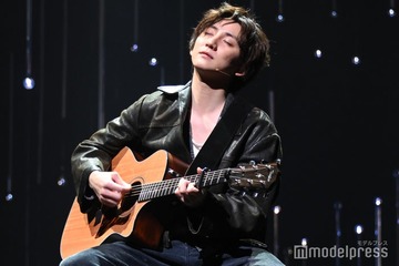 SixTONES京本大我、ギター弾き語り舞台初挑戦で9曲圧巻披露 日本オリジナル演出「Once」開幕【ゲネプロレポ】 画像