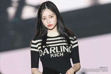 中村里砂、ブラック水着で美ボディ開放「色白で綺麗」「憧れのスタイル」の声 画像