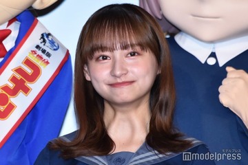 影山優佳、タイトミニTから美ウエスト披露「今年1のお気に入り写真です」 画像