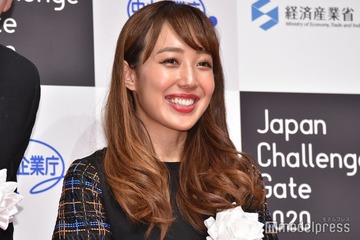 川崎希、生後2ヶ月娘顔出し やり取りに「癒される」「天使」の声 画像