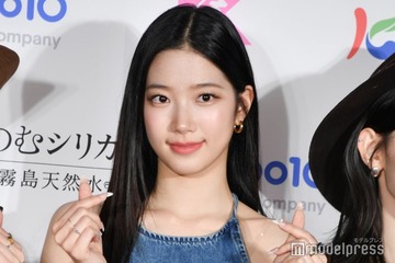 LE SSERAFIMカズハ、圧巻美脚スラリのショーパン姿に反響「異次元のスタイル」「夏が似合う」 画像