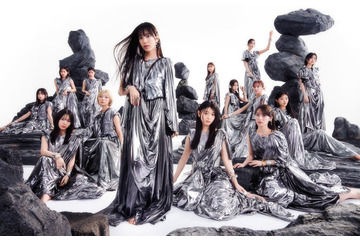 櫻坂46、光沢衣装纏い存在感放つ 村井優センター13thシングル新ビジュアル解禁【Unhappy birthday構文】 画像