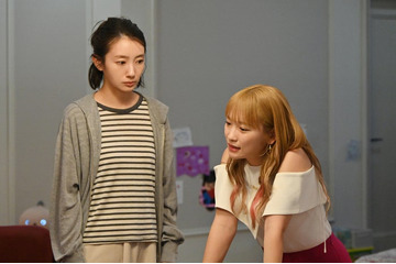 波瑠＆川栄李奈が語る撮影秘話 Snow Man向井康二は「ずっと喋っています」・田中みな実と1番盛り上がった“意外”な話題は？【「フェイクマミー」インタビュー】 画像