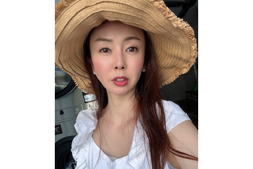 宮崎宣子、2歳息子の初運動会でハプニング 夫が息子を肩車した家族ショットに「微笑ましい」「どんどん大きくなってる」の声 画像