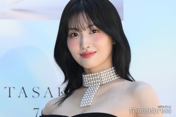 TWICEモモ、ノースリタイトドレス姿に絶賛の声「美しすぎて直視できない」「神々しい」 画像