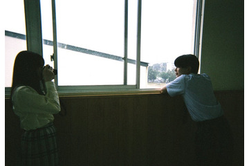 なにわ男子・長尾謙杜＆山田杏奈が“撮影し合いっこ”「恋に至る病」インスタントカメラ写真＆特別映像解禁 画像