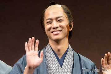 timelesz寺西拓人、自身のまげ姿を心配「スタッフさんを見渡すとみんな僕と同じ顔をしてたんです」【『新 画狂人北斎』‐2025‐】 画像