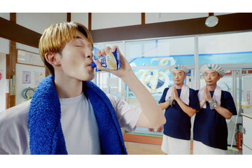 SixTONESジェシー、お⾵呂あがりのルーティンとは？「クーリッシュ」新ムービーで開放感表現 画像