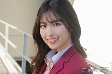 「今日好き」村谷はるな、美脚際立つミニスカ姿で韓国満喫「脚長くて綺麗」「K-POPアイドルの休日みたい」の声 画像