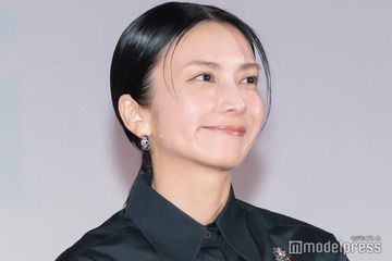 柴咲コウ、美脚輝くミニ丈衣装で登場 SUPER EIGHT横山裕を街中で目撃「なんの変装もなく丸出し」【スキャンダルイブ】 画像