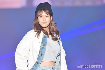 “令和の峰不二子”阿部なつき、美背中ざっくり大胆ドレス姿披露「美しすぎる」「色っぽくてかっこいい」と話題 画像