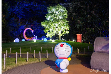 藤子・F・不二雄ミュージアムのクリスマス2025 『ドラえもん』原画やツリー展示で冬の思い出を 画像