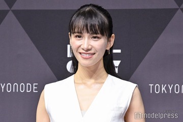 Perfumeあ～ちゃん、色白美脚際立つ衣装姿に熱視線「芸術的な美しさ」「着こなせるのさすが」 画像