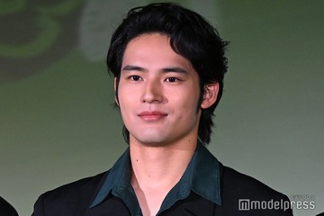 水上恒司、ツートンカラー奇抜ヘアで印象ガラリ「普段とのギャップすごい」「一瞬誰かと」の声 画像