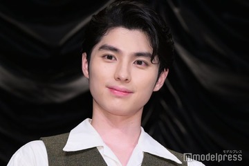 本田響矢、金髪大胆イメチェン姿披露「別人級」「ビジュ爆発」絶賛の声相次ぐ 画像