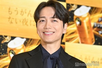 山崎育三郎、雰囲気ガラリの紫ウェーブヘア披露「美しすぎる」「大人の色気溢れてる」と反響 画像