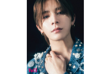 Hey! Say! JUMP山田涼介、燦々と輝く自発光ビジュアル「僕の芯はずっと“赤”」メンカラへの思い明かす 画像