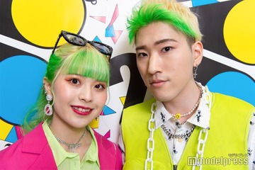 人気夫婦YouTuber、パリでの“美女と野獣風”ウエディングフォト披露「美男美女で絵になる」「映画のワンシーンみたい」と絶賛の声 画像