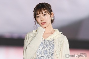 渡辺美優紀、美脚スラリのレギンス姿＆ワンショルコーデに絶賛の声「全部可愛い」「全方位スタイル完璧」 画像