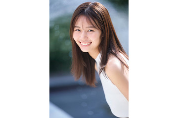 「サンデーモーニング」杉浦みずき、色白美脚チラリ 透明感溢れるグラビア披露 画像