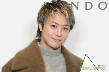 EXILE TAKAHIRO、幼少期の乗馬ショットに反響「白馬の王子様」「キリッとした表情が可愛すぎる」 画像